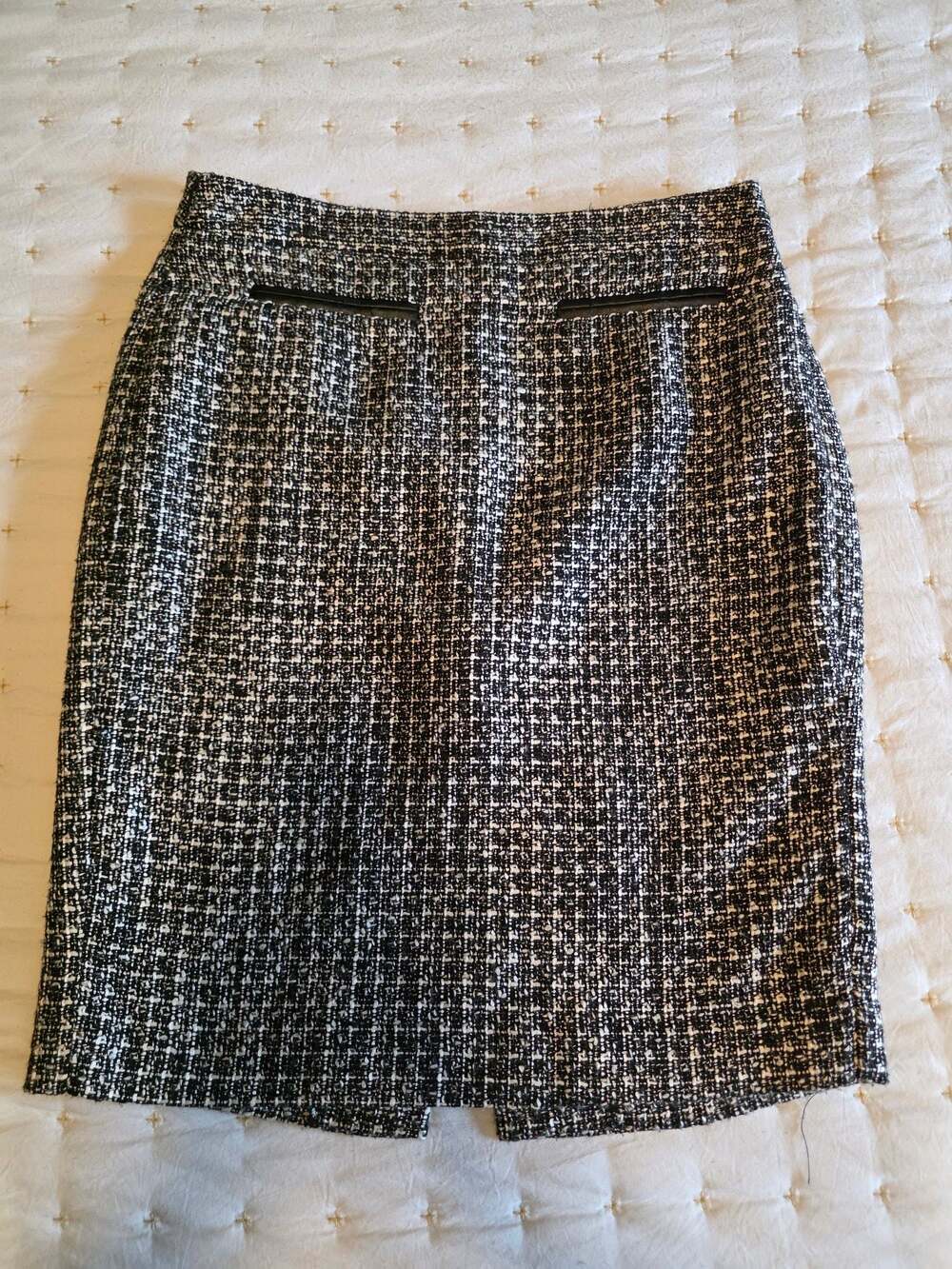 Worthington Black and White Tweed Pencil Skirt with Faux Leather Trim Details Si